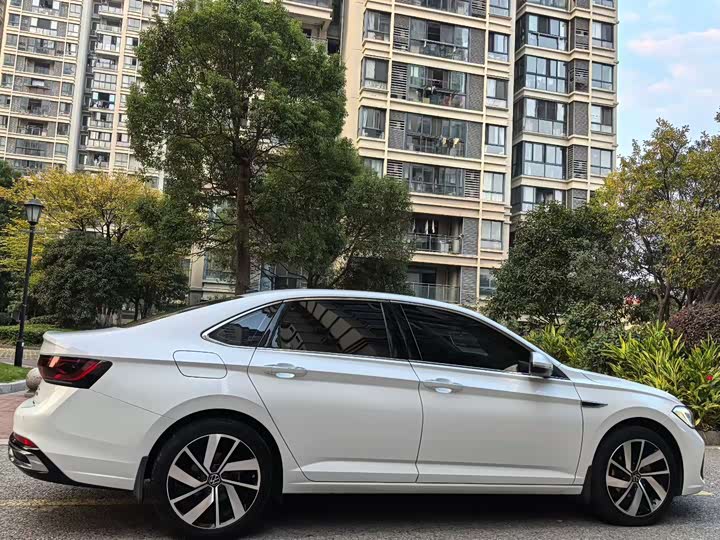 Фото 7 - Volkswagen Sagitar L