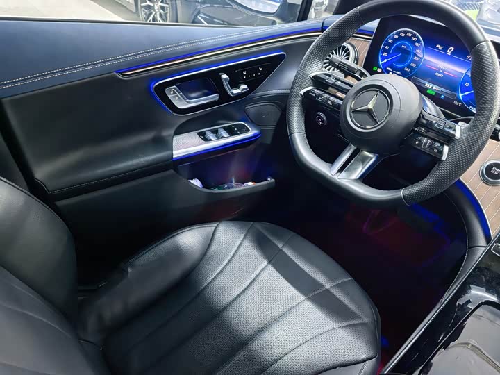 Фото 19 - Mercedes-Benz EQE