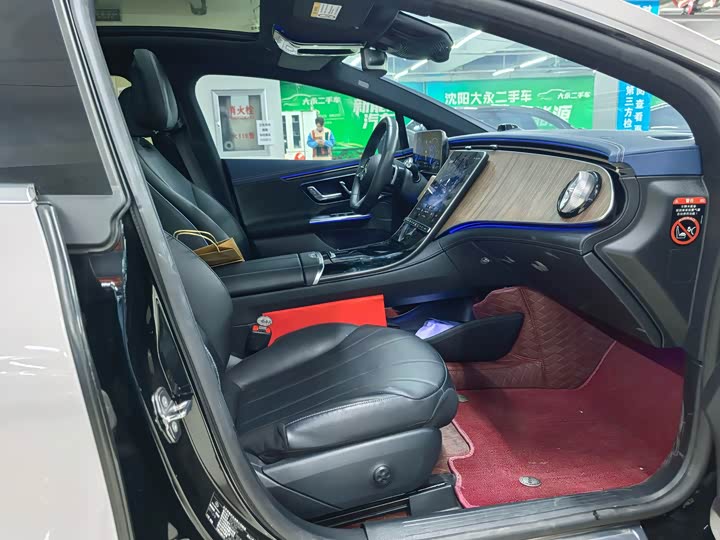 Фото 21 - Mercedes-Benz EQE