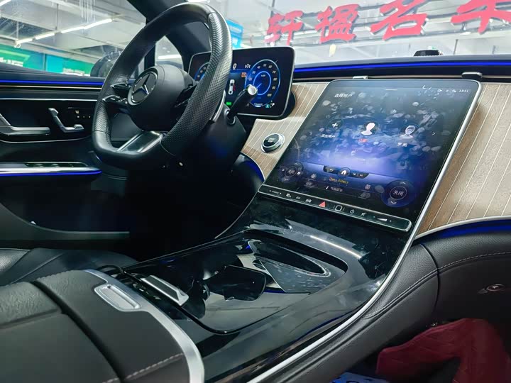 Фото 23 - Mercedes-Benz EQE