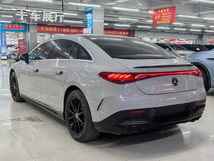 Фото 9 - Mercedes-Benz EQE