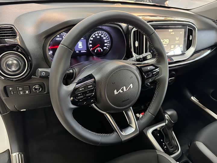 Фото 9 - Kia KX1