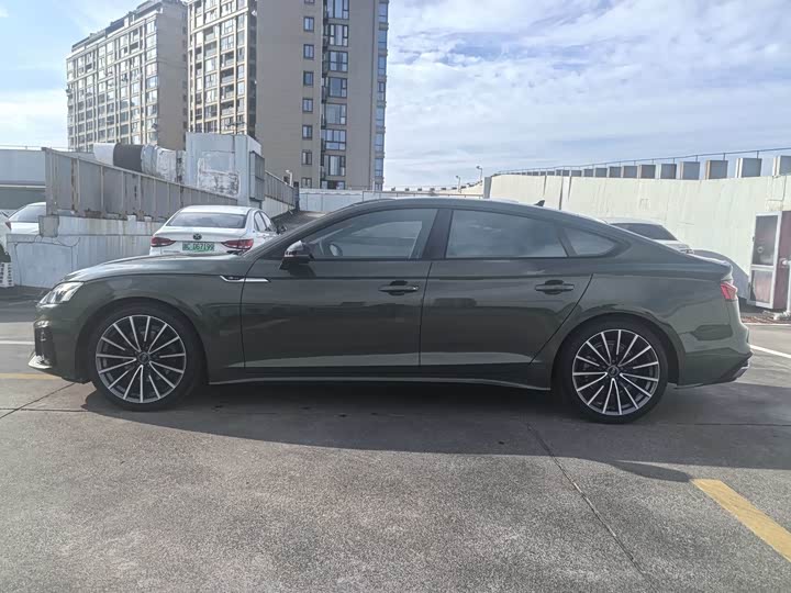 Фото 2 - Audi A5