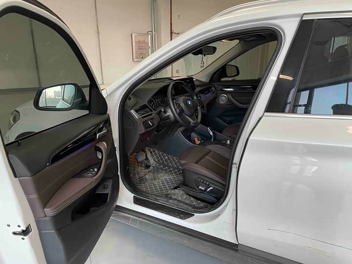 Фото 11 - BMW X1