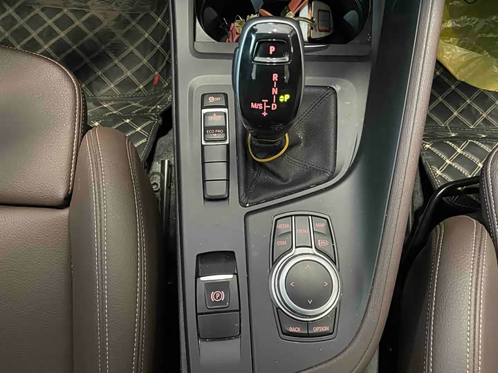 Фото 16 - BMW X1