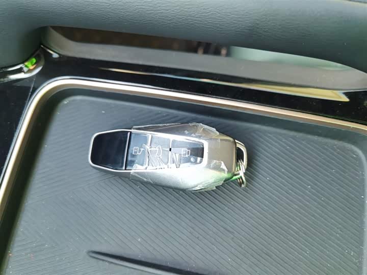 Фото 9 - Chery iCar 03