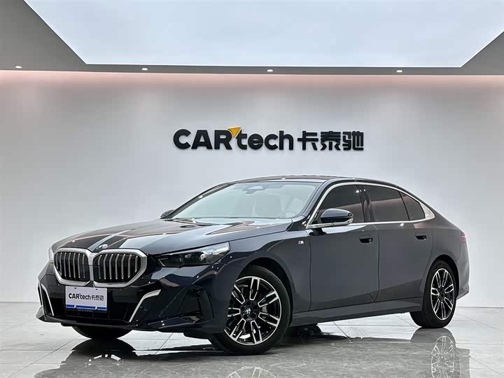 Фото 1 - BMW 5 Series