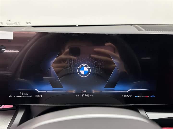 Фото 14 - BMW 5 Series