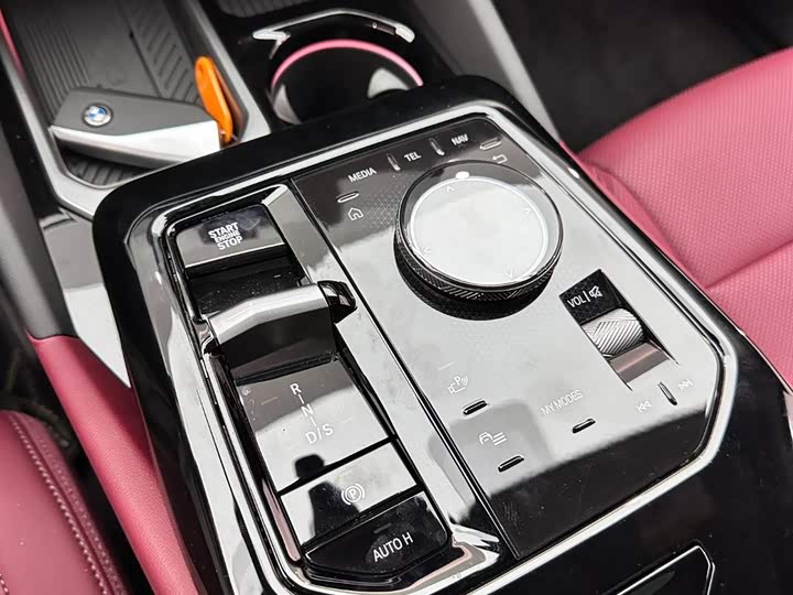 Фото 16 - BMW 5 Series