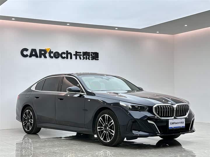 Фото 6 - BMW 5 Series