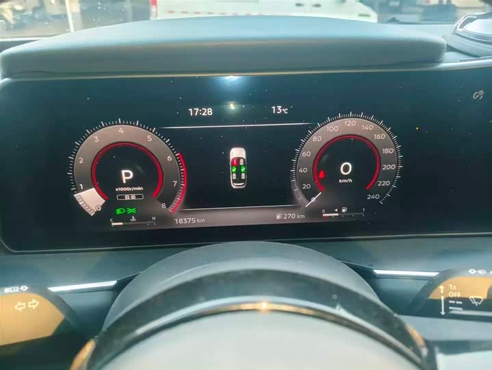 Фото 5 - Nissan Pathfinder