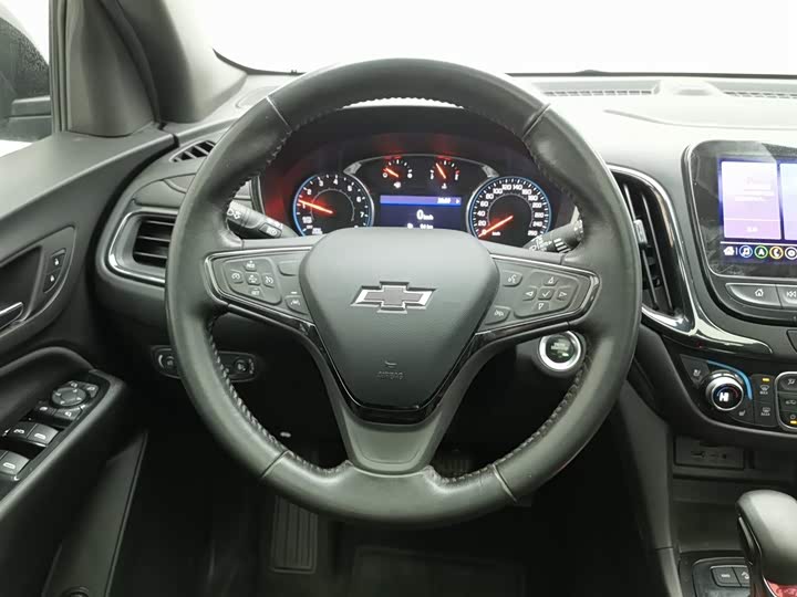 Фото 11 - Chevrolet Equinox