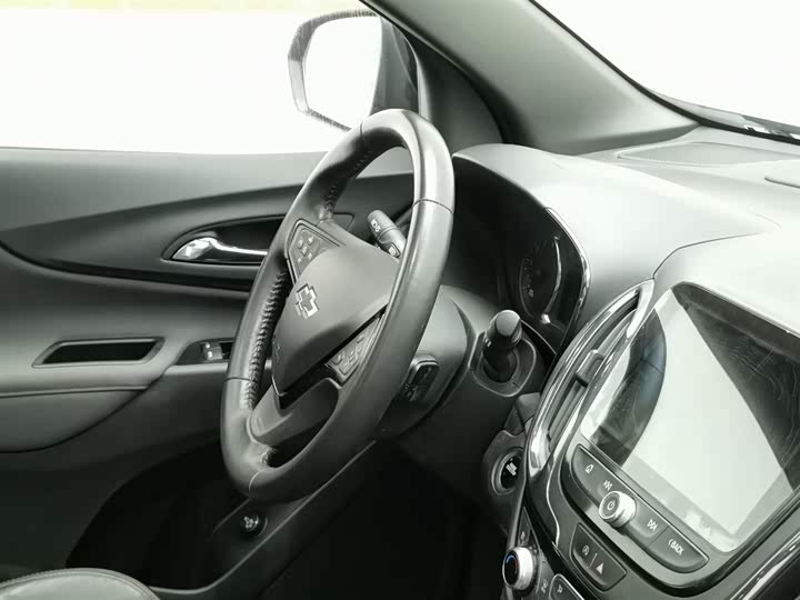 Фото 22 - Chevrolet Equinox