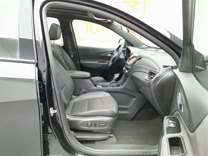 Фото 23 - Chevrolet Equinox