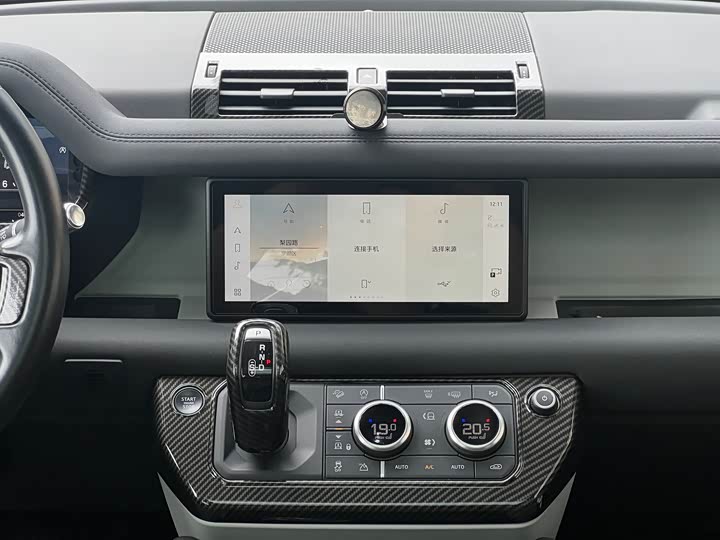 Фото 10 - Land Rover Defender