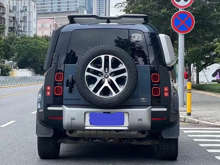 Фото 13 - Land Rover Defender