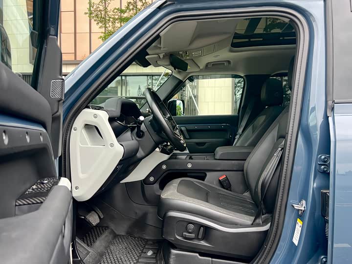 Фото 4 - Land Rover Defender