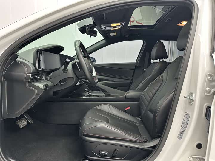 Фото 4 - Hyundai Elantra N line