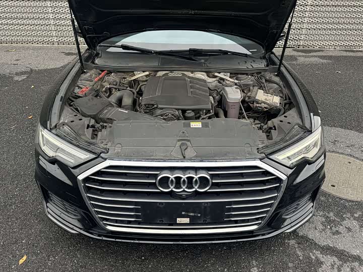 Фото 8 - Audi A6L