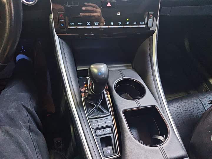 Фото 14 - Toyota Avalon