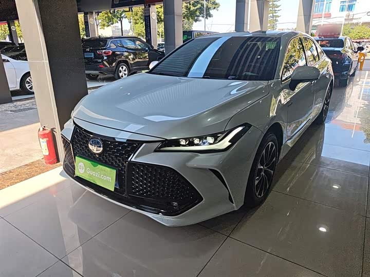 Фото 2 - Toyota Avalon