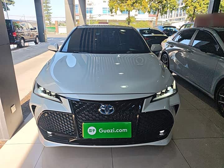 Фото 3 - Toyota Avalon