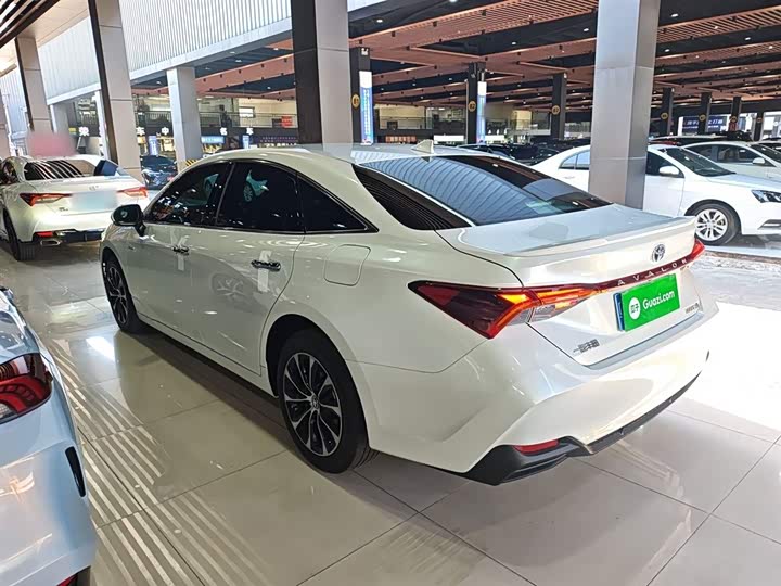 Фото 5 - Toyota Avalon
