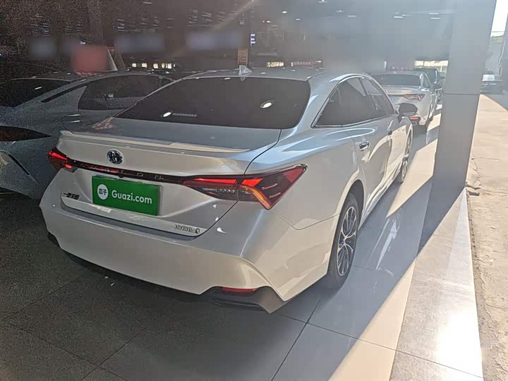 Фото 7 - Toyota Avalon