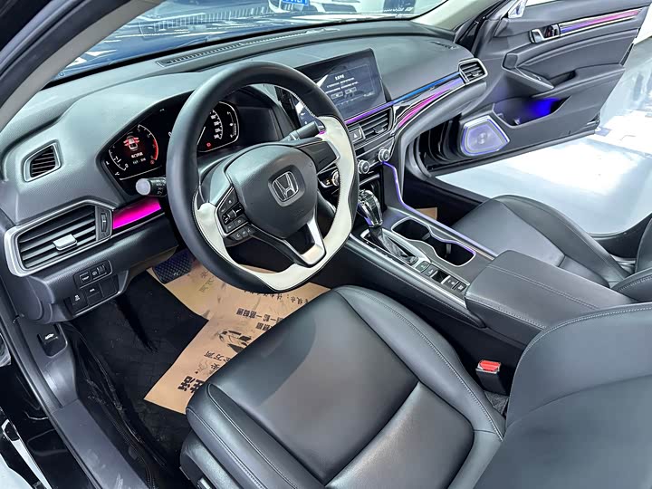 Фото 5 - Honda Accord