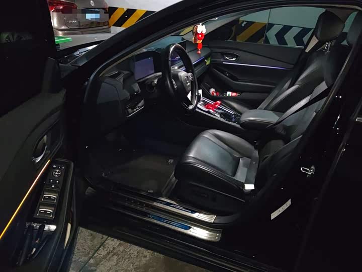 Фото 14 - Honda Accord