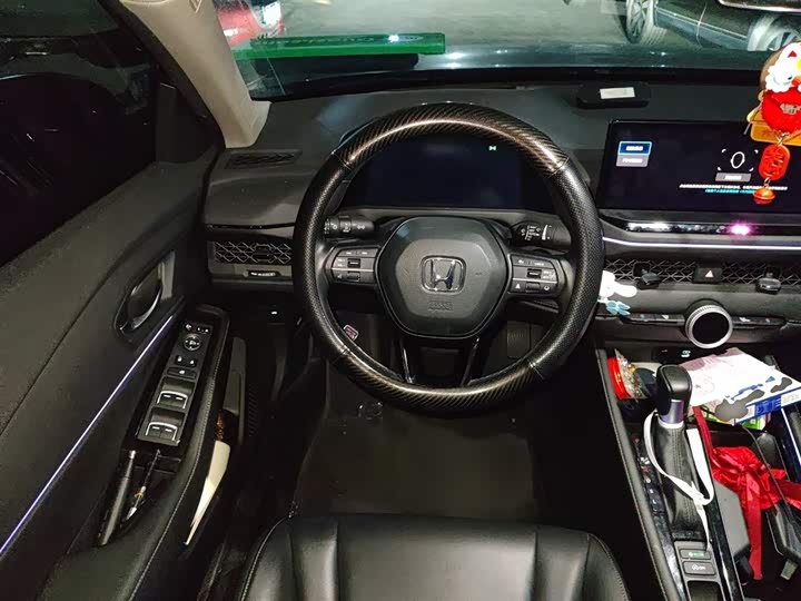 Фото 3 - Honda Accord