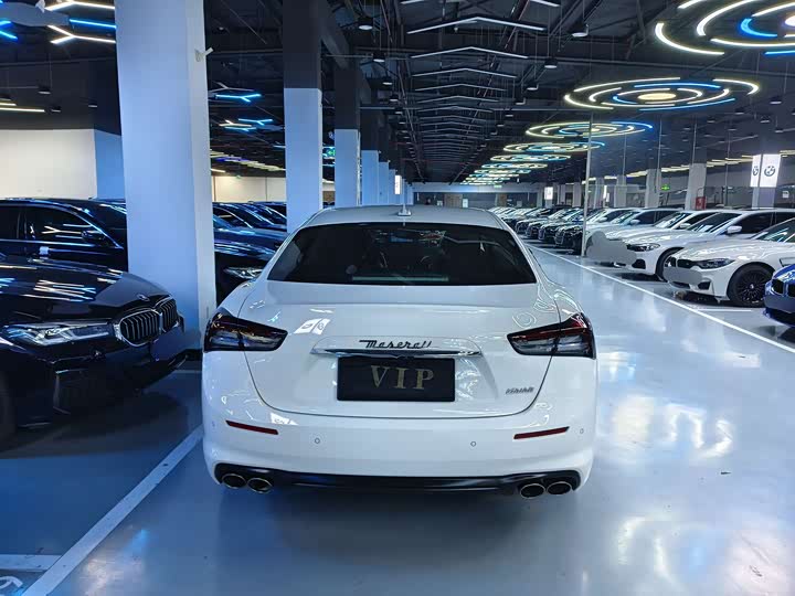 Фото 16 - Maserati Ghibli