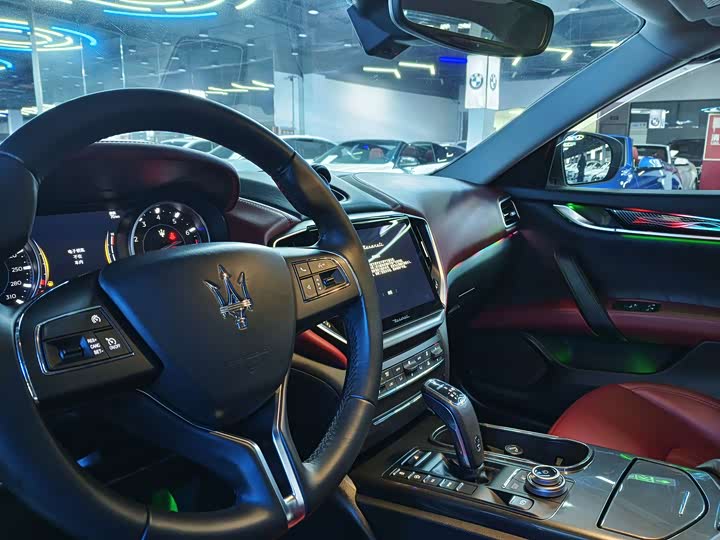 Фото 7 - Maserati Ghibli