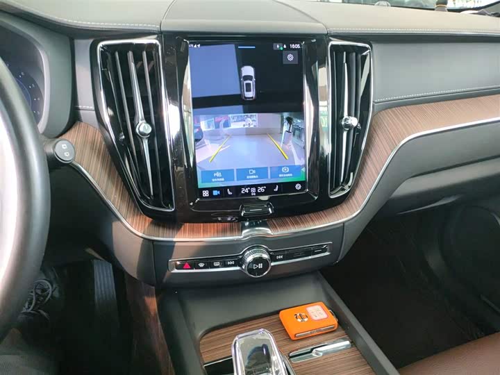 Фото 13 - Volvo XC60