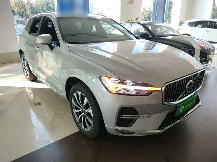 Фото 4 - Volvo XC60