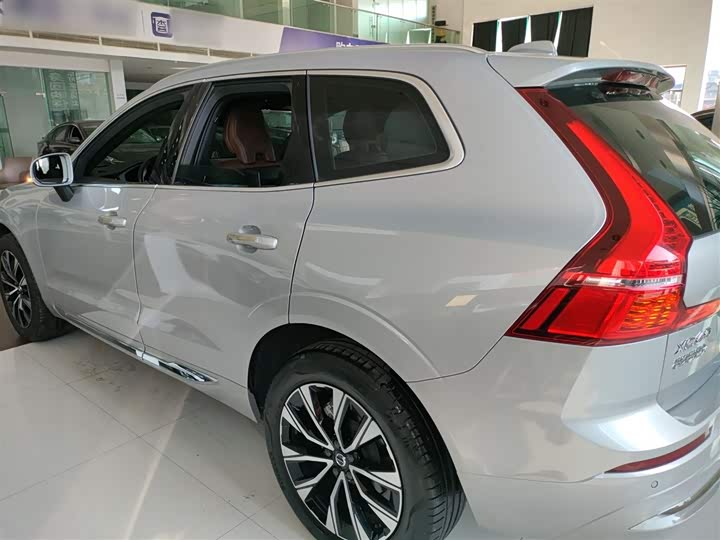 Фото 5 - Volvo XC60