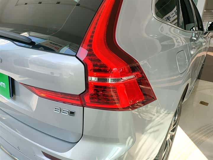 Фото 8 - Volvo XC60