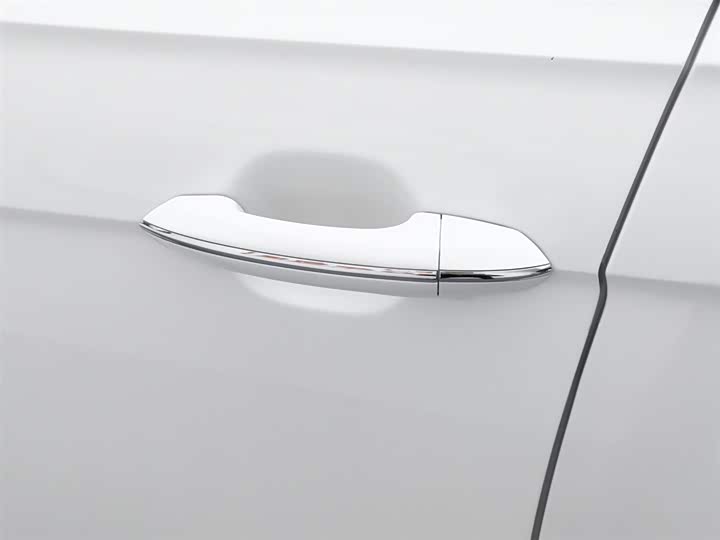 Фото 18 - Volkswagen Passat Hybrid