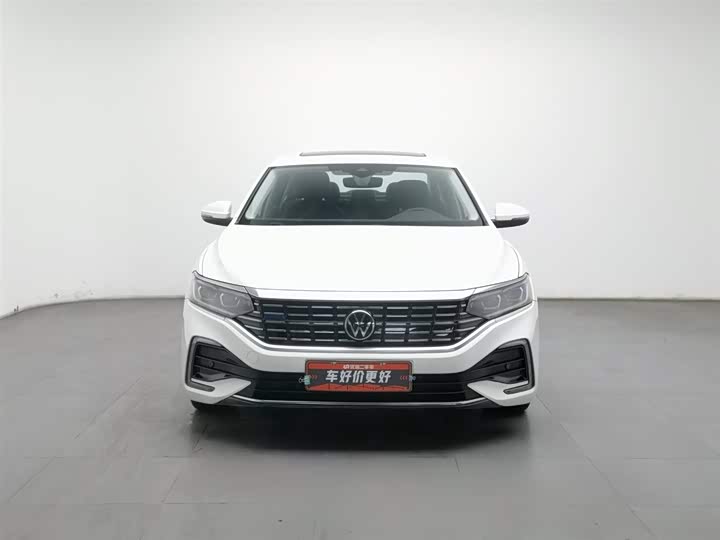 Фото 3 - Volkswagen Passat Hybrid