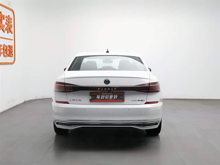 Фото 4 - Volkswagen Passat Hybrid