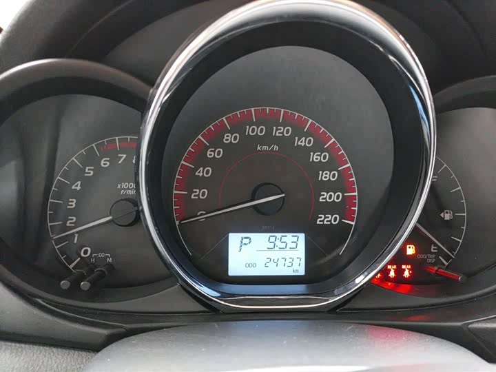 Фото 12 - Toyota Vios