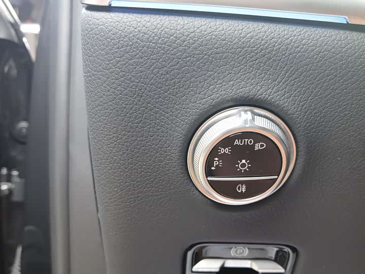 Фото 13 - Mercedes-Benz GLC-Class