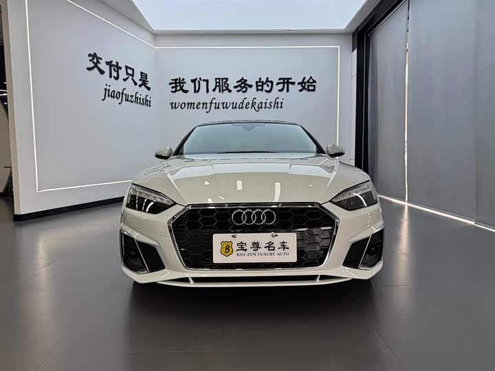 Фото 2 - Audi A5