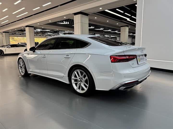 Фото 4 - Audi A5