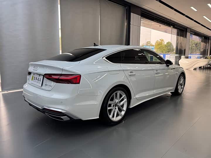 Фото 6 - Audi A5