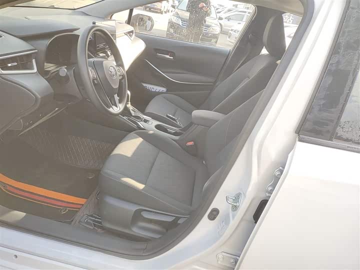 Фото 15 - Toyota Corolla