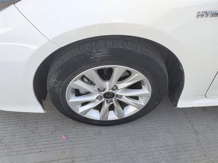 Фото 23 - Toyota Corolla