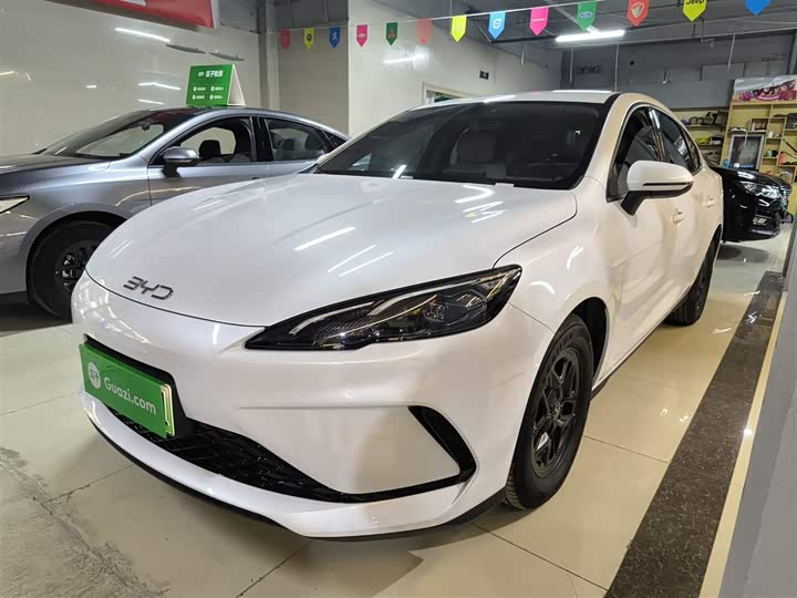 Фото 2 - BYD Seal 05 DM-i Hybrid