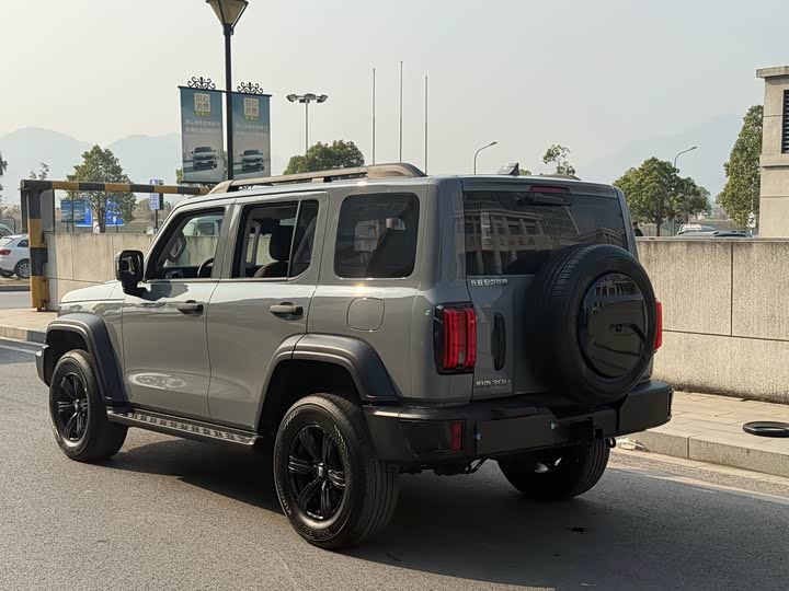 Фото 6 - Tank 300