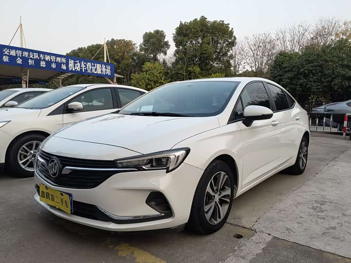 Фото 1 - Buick Verano